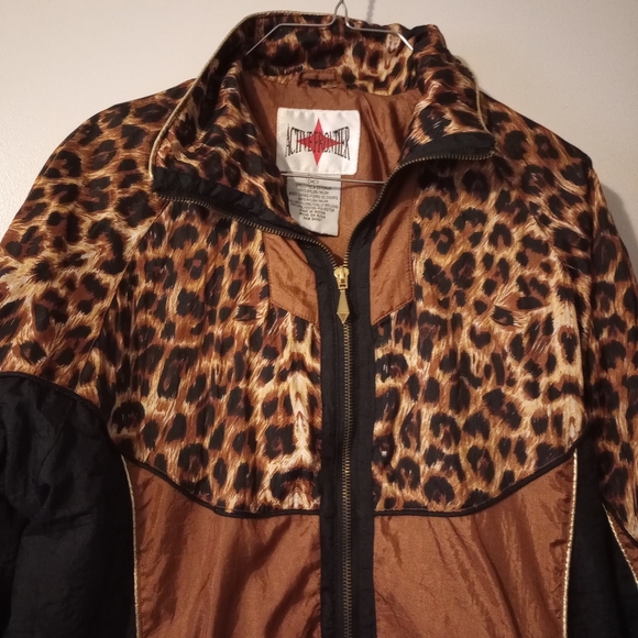 Active frontier windbreaker size small - Picture 5 of 5